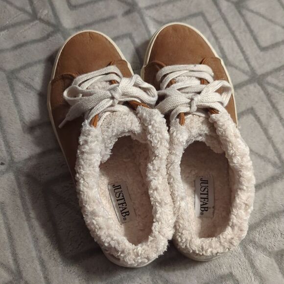 Justfab Madrista Faux Fur Sneaker Mule - Picture 3 of 7